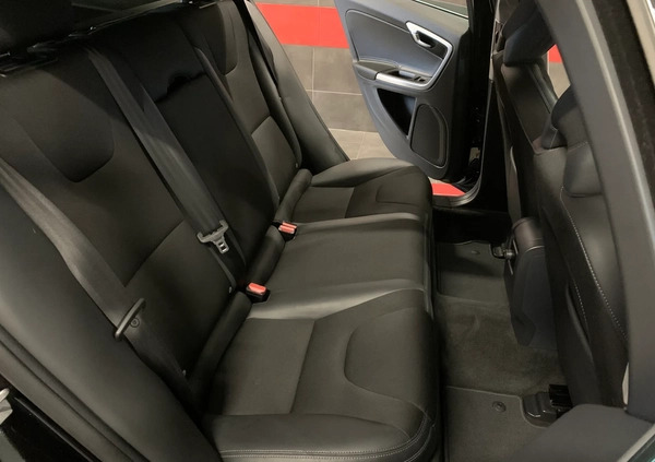 Volvo V60 cena 46500 przebieg: 180000, rok produkcji 2016 z Kalety małe 121